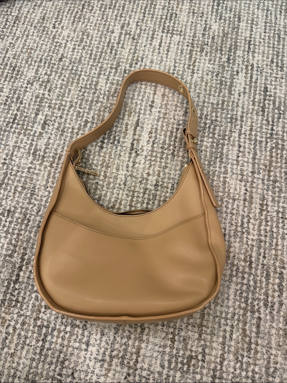Smooth Tan Shoulder Bag with Curved Silhouette